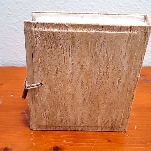 CRAFTED HAND MADE NATURAL PRESSED PAPER BARK FLORAL PHOTO ALBUN SIZE  MEDIUM - Picture 4 of 10